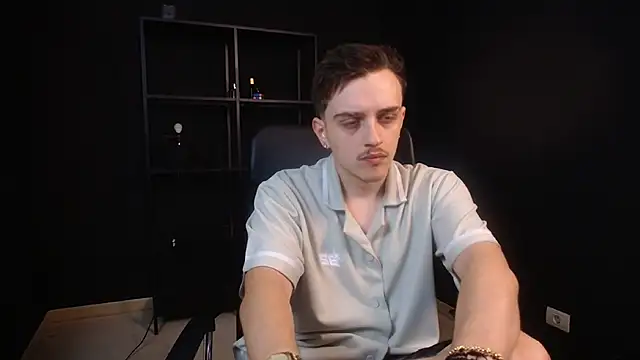 Snapshot of FelixStarkk chatting on 07-10-26, 06:07 FelixStarkk online show from 07-10-26, 06:07