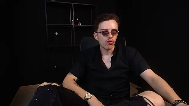 Snapshot of FelixStarkk chatting on 07-18-26, 06:39 FelixStarkk online show from 07-18-26, 06:39