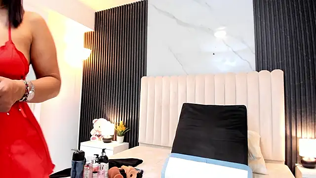 Samantha Claus online show from 11-12-25, 04:02