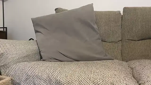 Snapshot of That_English_Rose_ chatting on 02-06-26, 05:23 That English Rose online show from 02-06-26, 05:23