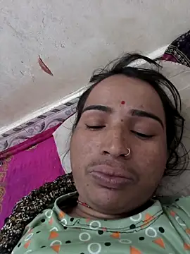 Hot raaani online show from 02-17-26, 05:48