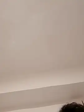 Snapshot of PopaOctavian chatting on 10-10-25, 09:25 PopaOctavian online show from 10-10-25, 09:25