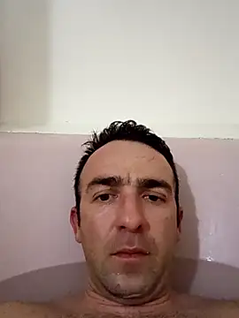 Snapshot of PopaOctavian chatting on 10-17-25, 04:53 PopaOctavian online show from 10-17-25, 04:53