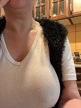 TriumphLove online show from 04-30-26, 06:09