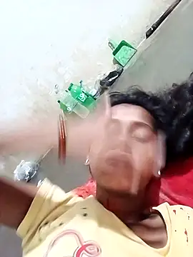 Snapshot of Saniye-143 chatting on 09-08-25, 02:38 Saniye-143 online show from 09-08-25, 02:38