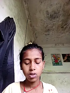 Snapshot of Saniye-143 chatting on 09-09-25, 04:01 Saniye-143 online show from 09-09-25, 04:01