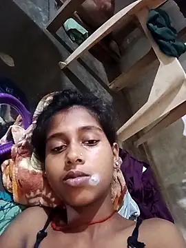 Snapshot of Saniye-143 chatting on 09-10-25, 05:24 Saniye-143 online show from 09-10-25, 05:24