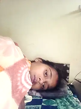 Snapshot of Saniye-143 chatting on 10-12-25, 02:54 Saniye-143 online show from 10-12-25, 02:54