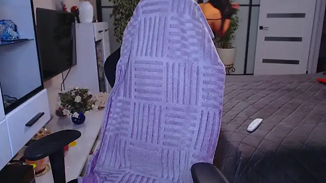 Anna Blare online show from 02-07-26, 05:11