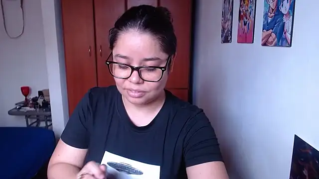 Snapshot of saenz_eymi chatting on 11-20-25, 04:51 saenz eymi online show from 11-20-25, 04:51