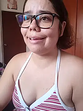 Snapshot of saenz_eymi chatting on 01-17-26, 05:38 saenz eymi online show from 01-17-26, 05:38