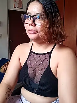 Snapshot of saenz_eymi chatting on 02-03-26, 03:39 saenz eymi online show from 02-03-26, 03:39