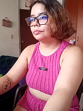 Snapshot of saenz_eymi chatting on 02-05-26, 05:28 saenz eymi online show from 02-05-26, 05:28