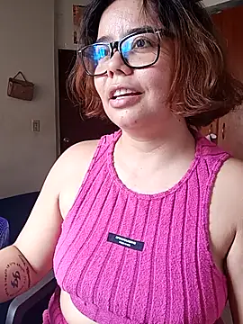 Snapshot of saenz_eymi chatting on 02-07-26, 04:54 saenz eymi online show from 02-07-26, 04:54