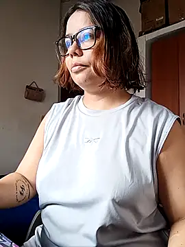 Snapshot of saenz_eymi chatting on 02-12-26, 06:36 saenz eymi online show from 02-12-26, 06:36