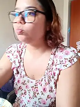 Snapshot of saenz_eymi chatting on 03-02-26, 03:30 saenz eymi online show from 03-02-26, 03:30