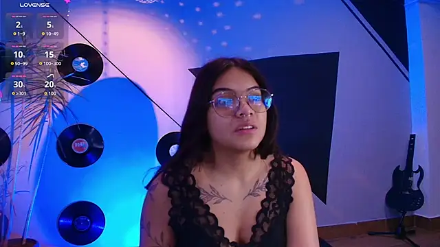 Lilith and Khloe online show from 10-30-25, 11:22