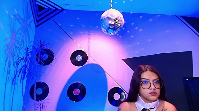 Lilith and Khloe online show from 02-19-26, 11:39