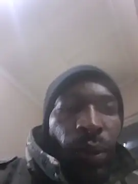 Snapshot of sex-machanic chatting on 09-16-25, 12:44 sex-machanic online show from 09-16-25, 12:44