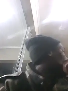 Snapshot of sex-machanic chatting on 11-10-25, 09:25 sex-machanic online show from 11-10-25, 09:25