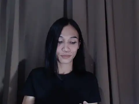 Urfucking khloe1 online show from 02-13-26, 12:23