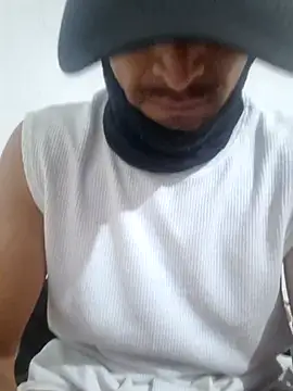 Golonzo1996 online show from 06-09-26, 09:26