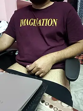 Snapshot of Yourslovingdick chatting on 09-15-25, 11:38 Yourslovingdick online show from 09-15-25, 11:38