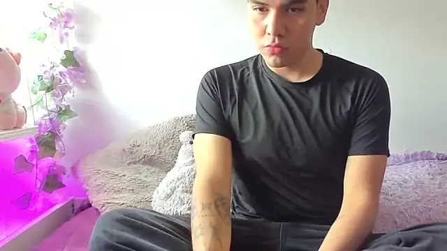 Axel Hunter online show from 06-04-26, 04:35