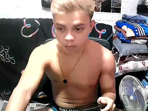 Snapshot of Pinoy_slutcummer69 chatting on 06-18-26, 02:34 Pinoy slutcummer69 online show from 06-18-26, 02:34