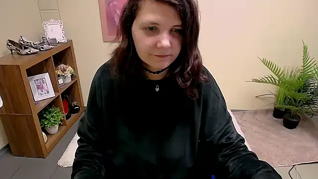 TwoBigSuns online show from 03-06-26, 08:44