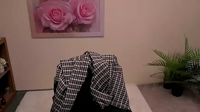 TwoBigSuns online show from 04-20-26, 07:44