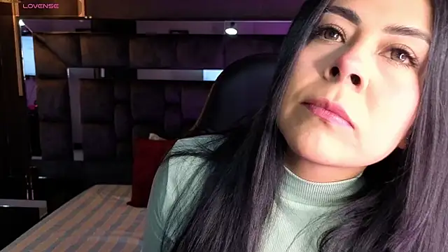 Aniajoness  online show from 11-20-25, 04:01