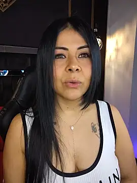 Snapshot of Aniajoness_ chatting on 06-25-26, 05:12 Aniajoness online show from 06-25-26, 05:12