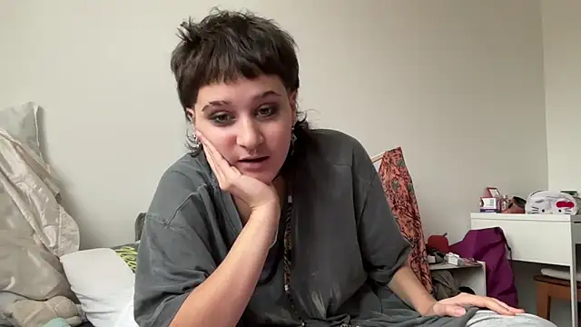 NIQUE TARAXX online show from 10-04-25, 02:15