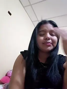 Snapshot of sofiaparati chatting on 11-18-25, 11:48 sofiaparati online show from 11-18-25, 11:48