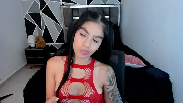 Snapshot of valeria-duarte chatting on 05-08-26, 07:30 valeria-duarte online show from 05-08-26, 07:30