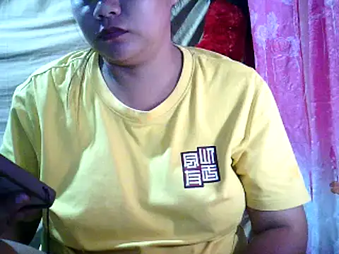 Snapshot of yuana25 chatting on 02-17-26, 11:40 yuana25 online show from 02-17-26, 11:40