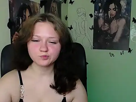 Snapshot of LadyAlice_ chatting on 06-29-26, 06:19 LadyAlice online show from 06-29-26, 06:19