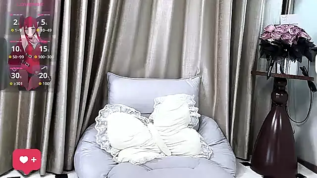 Snapshot of yue_yue chatting on 10-07-25, 10:34 yue yue online show from 10-07-25, 10:34