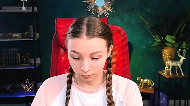 JulieDaniel online show from 11-10-25, 08:24