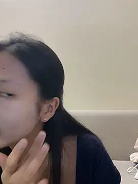 Lil-Gi online show from 10-23-25, 03:22