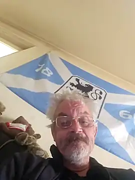 Snapshot of Fonse1860 chatting on 10-15-25, 08:47 Fonse1860 online show from 10-15-25, 08:47