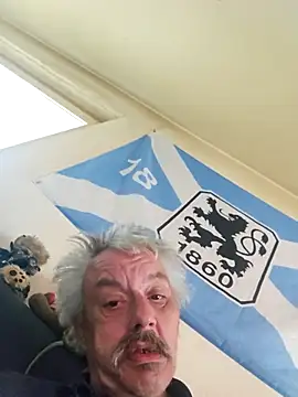 Snapshot of Fonse1860 chatting on 11-10-25, 08:13 Fonse1860 online show from 11-10-25, 08:13