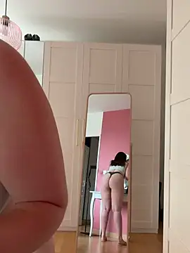 chloedlm5 online show from 04-13-26, 09:04