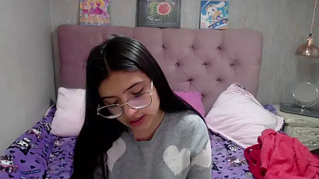 laurenelove online show from 09-12-25, 02:44