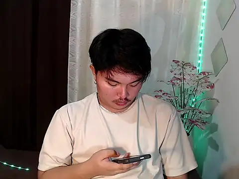 Snapshot of Lustfulljohnx chatting on 07-09-26, 12:53 Lustfulljohnx online show from 07-09-26, 12:53