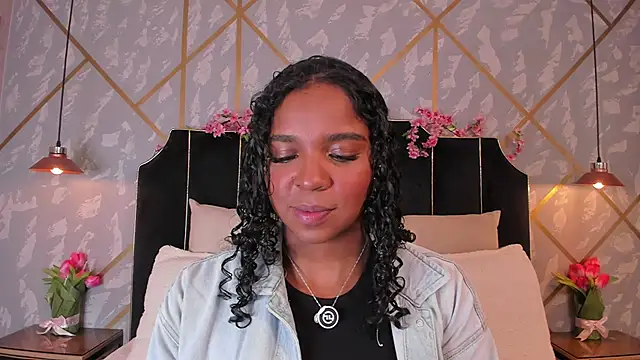 LisaMendez online show from 04-19-26, 04:01