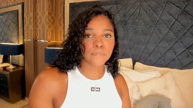 Snapshot of LisaMendez chatting on 07-01-26, 09:25 LisaMendez online show from 07-01-26, 09:25