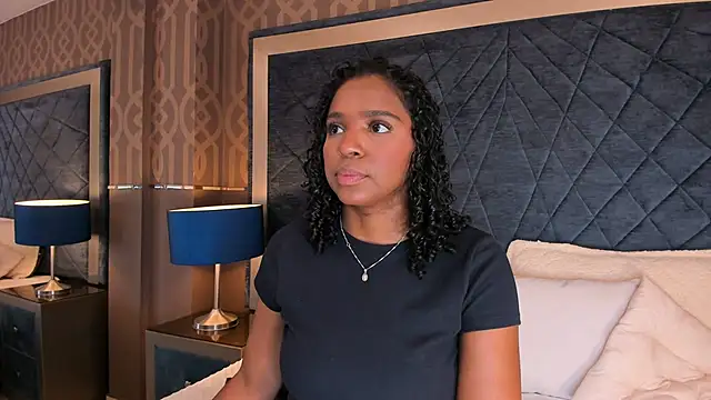 Snapshot of LisaMendez chatting on 07-14-26, 03:44 LisaMendez online show from 07-14-26, 03:44