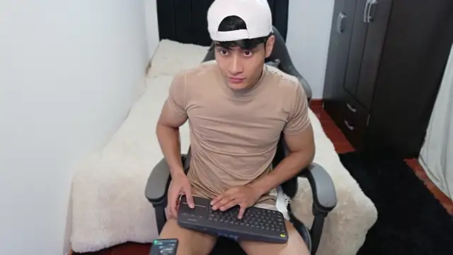 stylish men online show from 10-16-25, 06:20